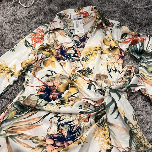 Caribbean Island Wrap Dress - Picture 3 of 4